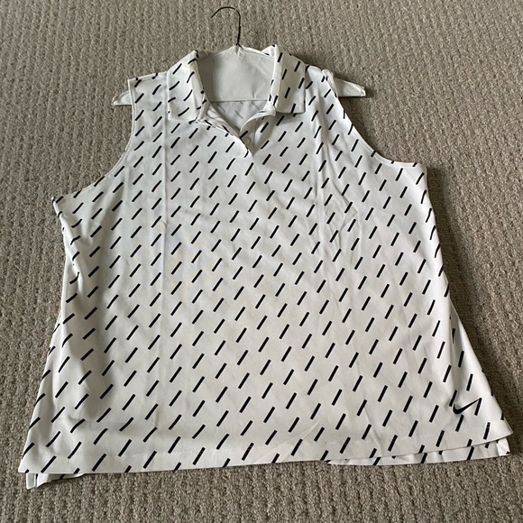 Nike Tops - Nike Dri-Fit